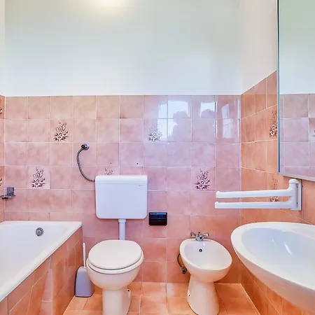Apartament Lazaric *