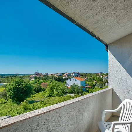 Apartament Lazaric *