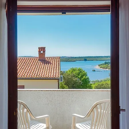 Appartement Lazaric *